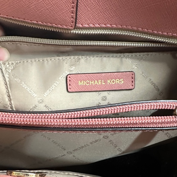 Michael Kors Blush Shoulder Bag with Gold Accents - Picture 2 of 4
